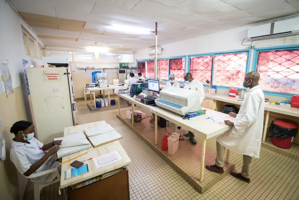 Laboratoire à l’hôpital Laquintinie de Douala, sans lien établi avec GICMED